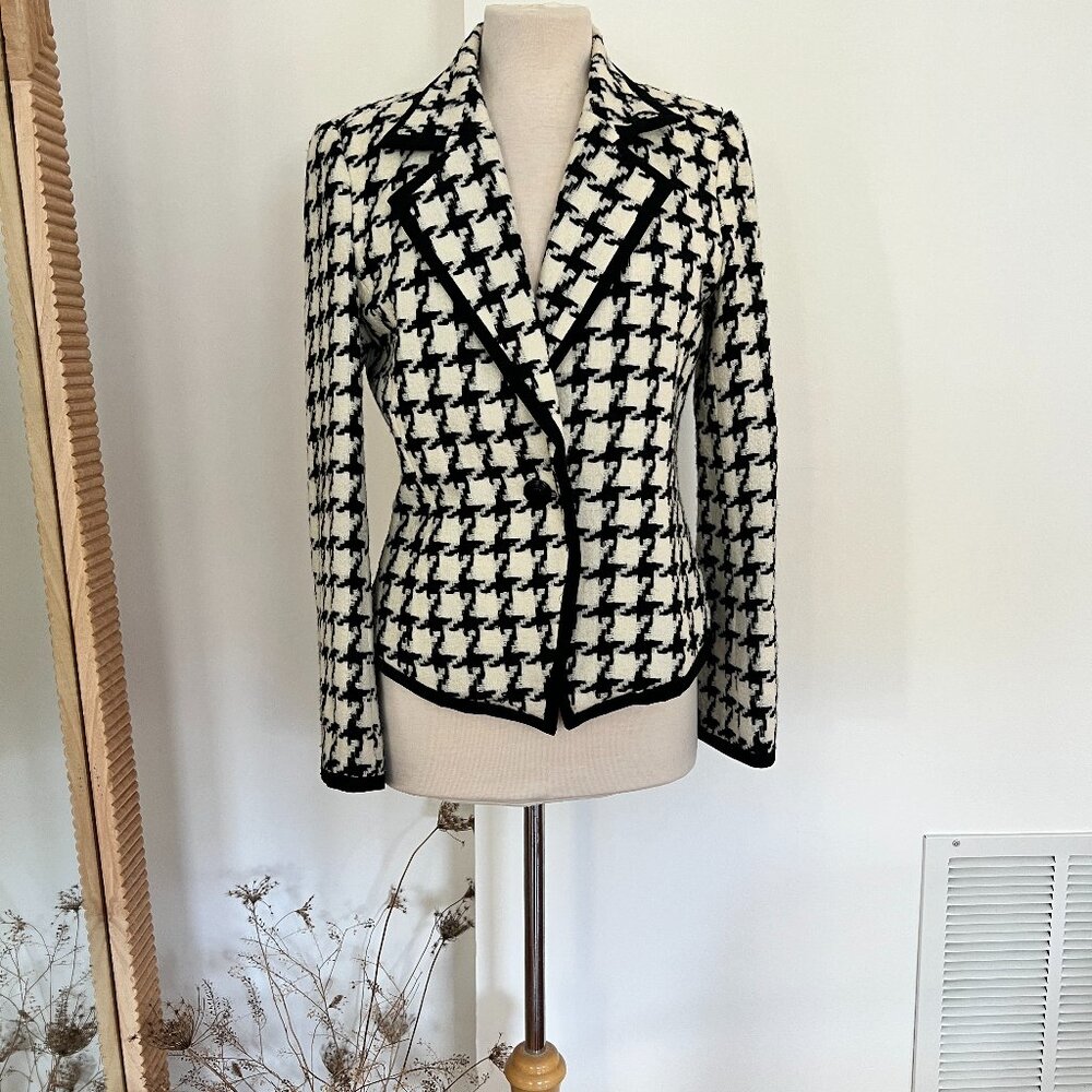 Peck & Peck Collection Black & White Houndstooth